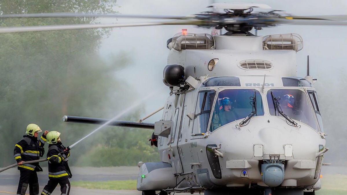 Aeroplane & Helicopter Cleaning Services in India