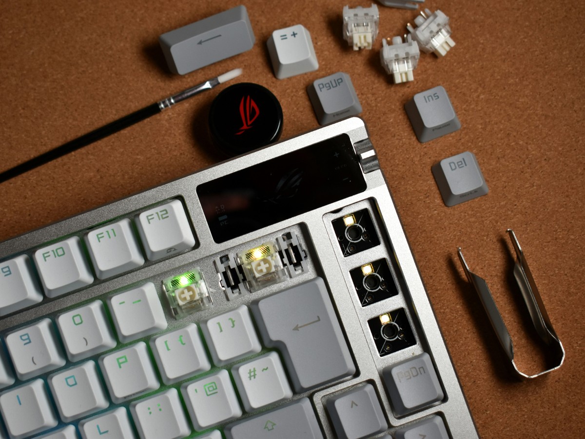 Keyboard & Screen Cleaning